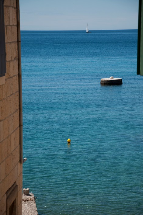 Somewhere on island vis